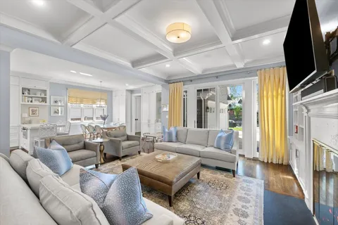 $2,395,000 | 1482 Edgewood Lane, Winnetka, IL 60093