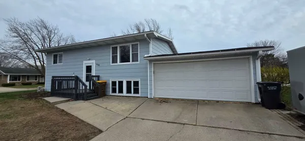 $249,900 | 608 South 1st Avenue East, Lake Mills, IA 50450
