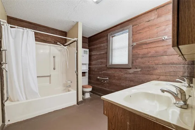 $325,000 | 3557 Highway 69, Denison, TX 75021