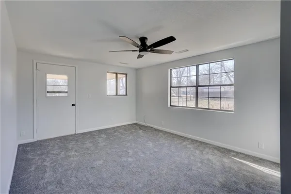 $210,000 | 425 North Idaho Avenue, Columbus, KS 66725