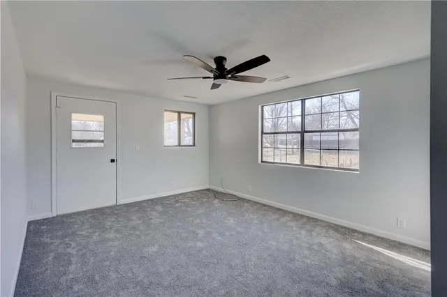 $220,000 | 425 North Idaho Avenue, Columbus, KS 66725