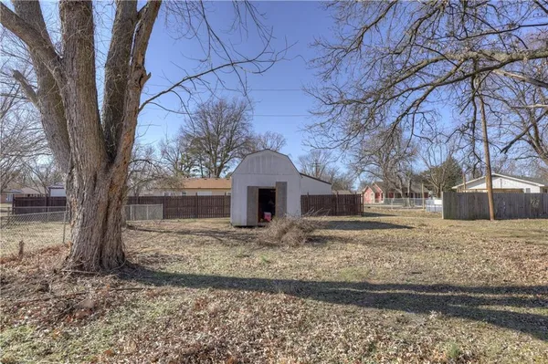 $210,000 | 425 North Idaho Avenue, Columbus, KS 66725