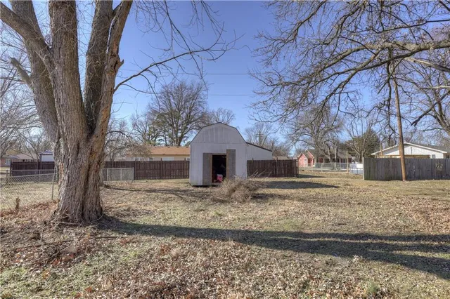 $220,000 | 425 North Idaho Avenue, Columbus, KS 66725