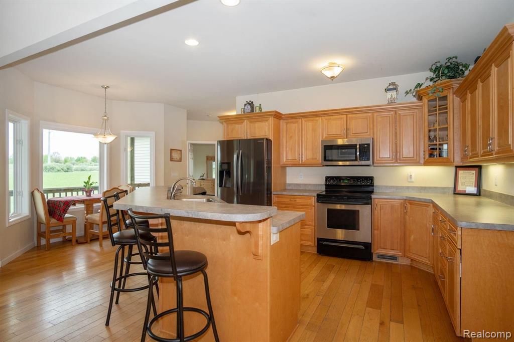 5138 Pingree Road Howell, MI 48843 - Photo 10 of 35