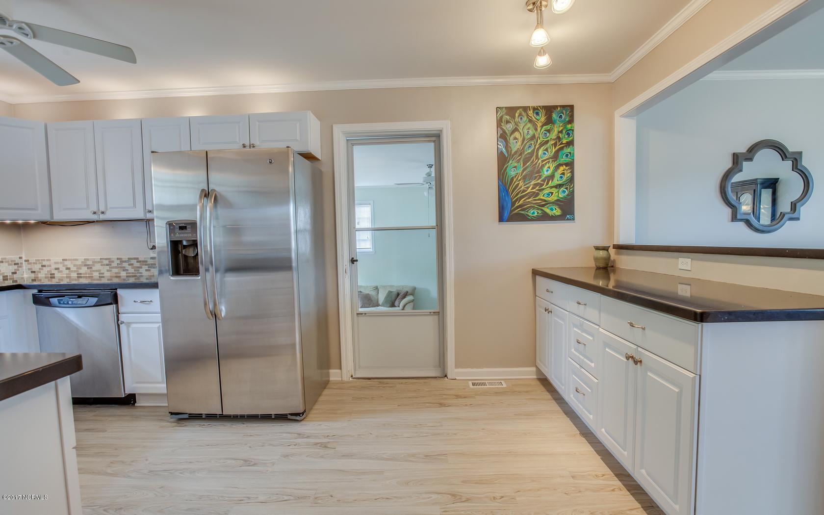 3810 Edgewood Road Wilmington, NC 28403 - Photo 13 of 43 16