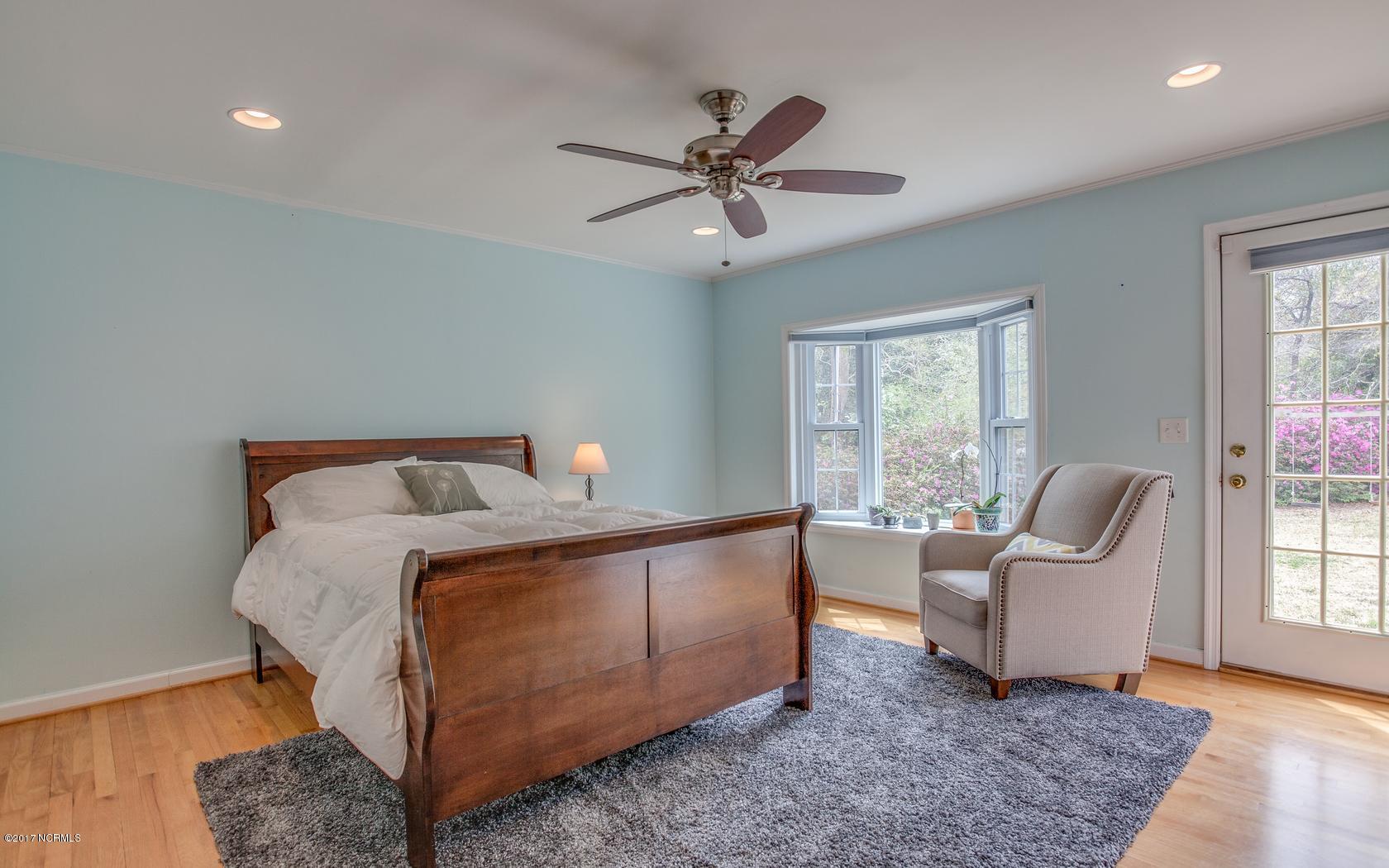 3810 Edgewood Road Wilmington, NC 28403 - Photo 20 of 43 25masterbed