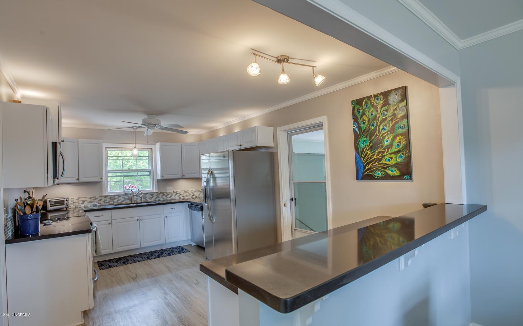 3810 Edgewood Road Wilmington, NC 28403 - Photo 9 of 43 11