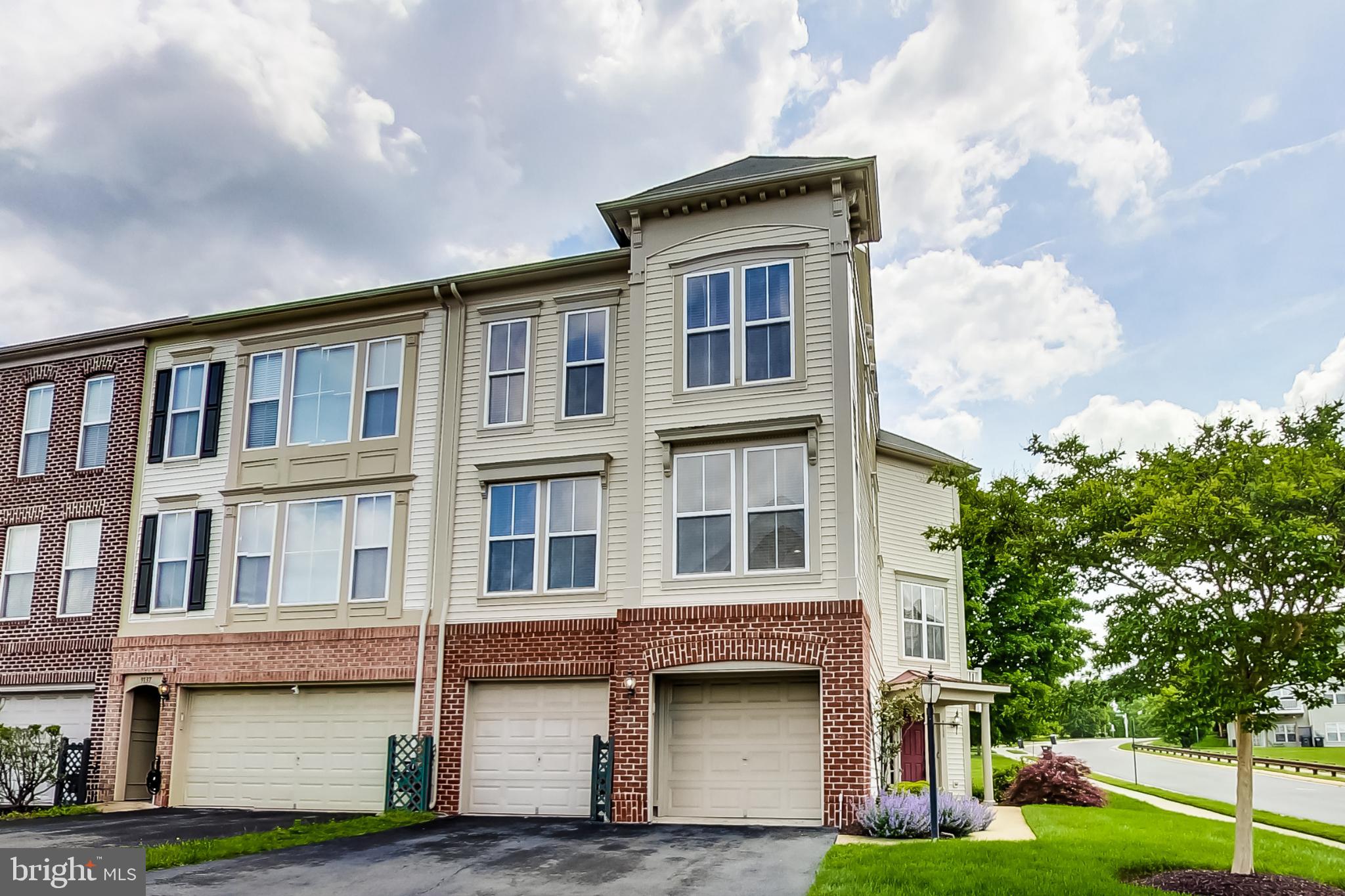 9139 Ribbon Falls Loop Bristow, VA 20136 - Photo 2 of 49 Gallery Image 2