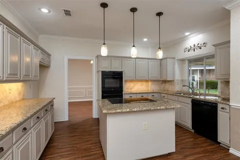 $725,000 | 2610 Pinevalley Drive, Arlington, TX 76001
