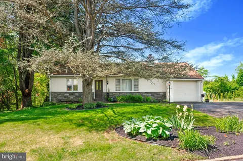 $650,000 | 303 Prichard Lane, Wallingford, PA 19086