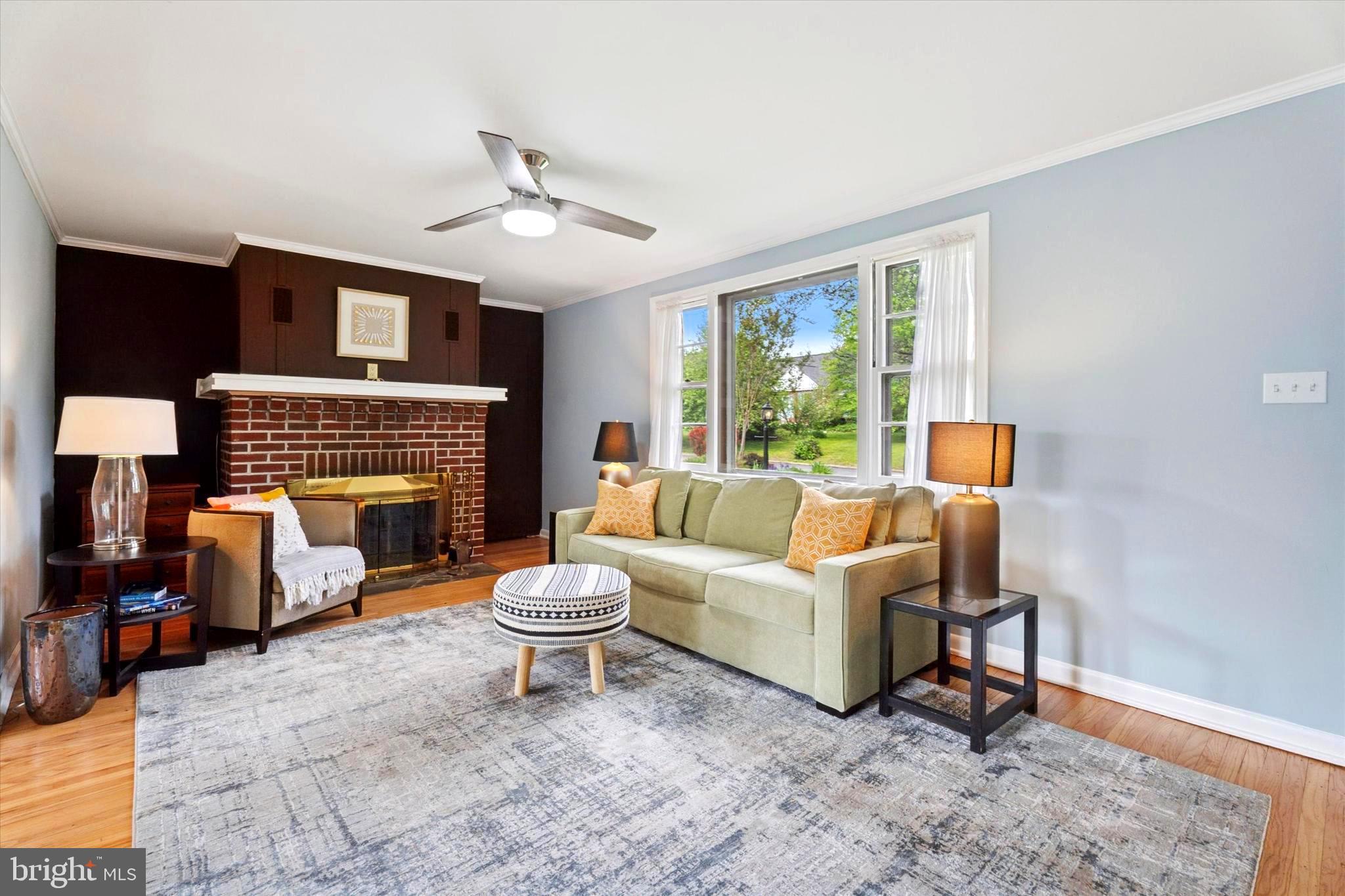 303 Prichard Lane Wallingford, PA 19086 - Photo 3 of 25