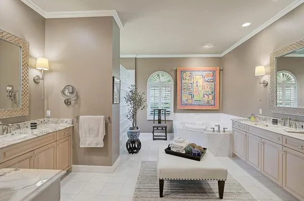 $2,100,000 | 448 East Macewen Drive, Osprey, FL 34229