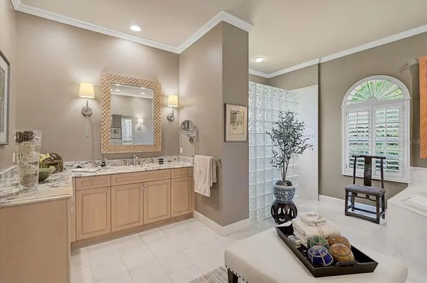 $2,100,000 | 448 East Macewen Drive, Osprey, FL 34229