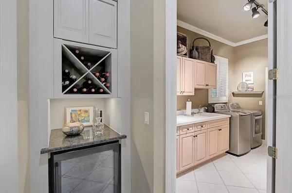 $2,100,000 | 448 East Macewen Drive, Osprey, FL 34229