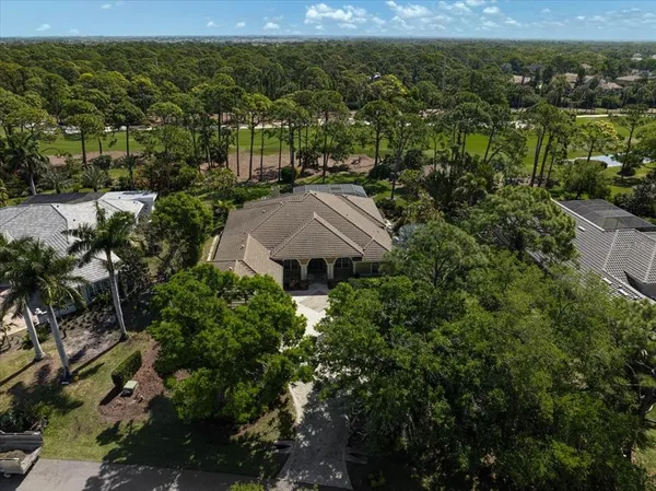 $2,100,000 | 448 East Macewen Drive, Osprey, FL 34229