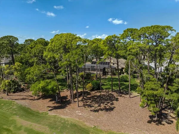 $2,100,000 | 448 East Macewen Drive, Osprey, FL 34229