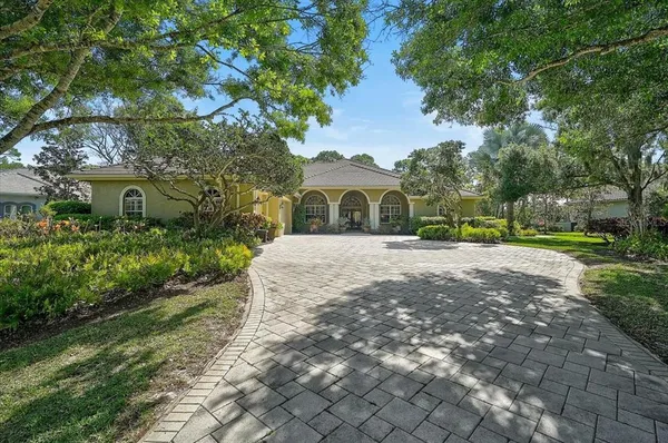 $2,100,000 | 448 East Macewen Drive, Osprey, FL 34229