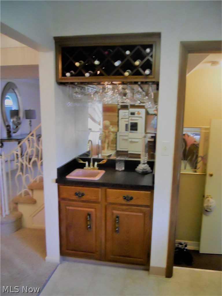 9409 David Road Garfield Heights, OH 44125 - Photo 6 of 20 Wet Bar in Kitchen great for entertaining.