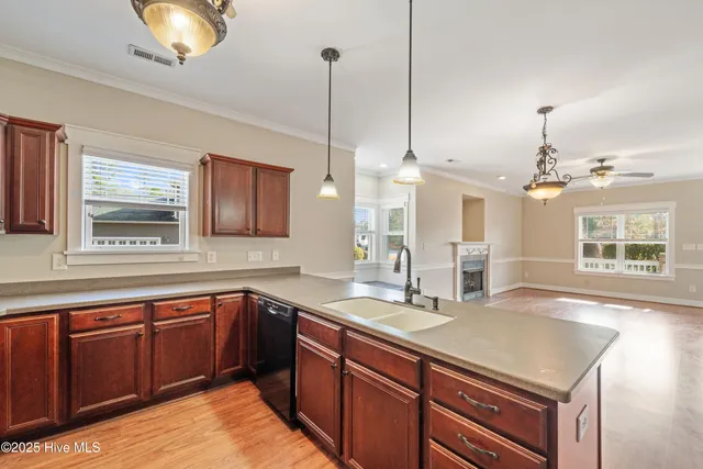 $1,995 | 113 Rivendale Drive, Jacksonville, NC 28546