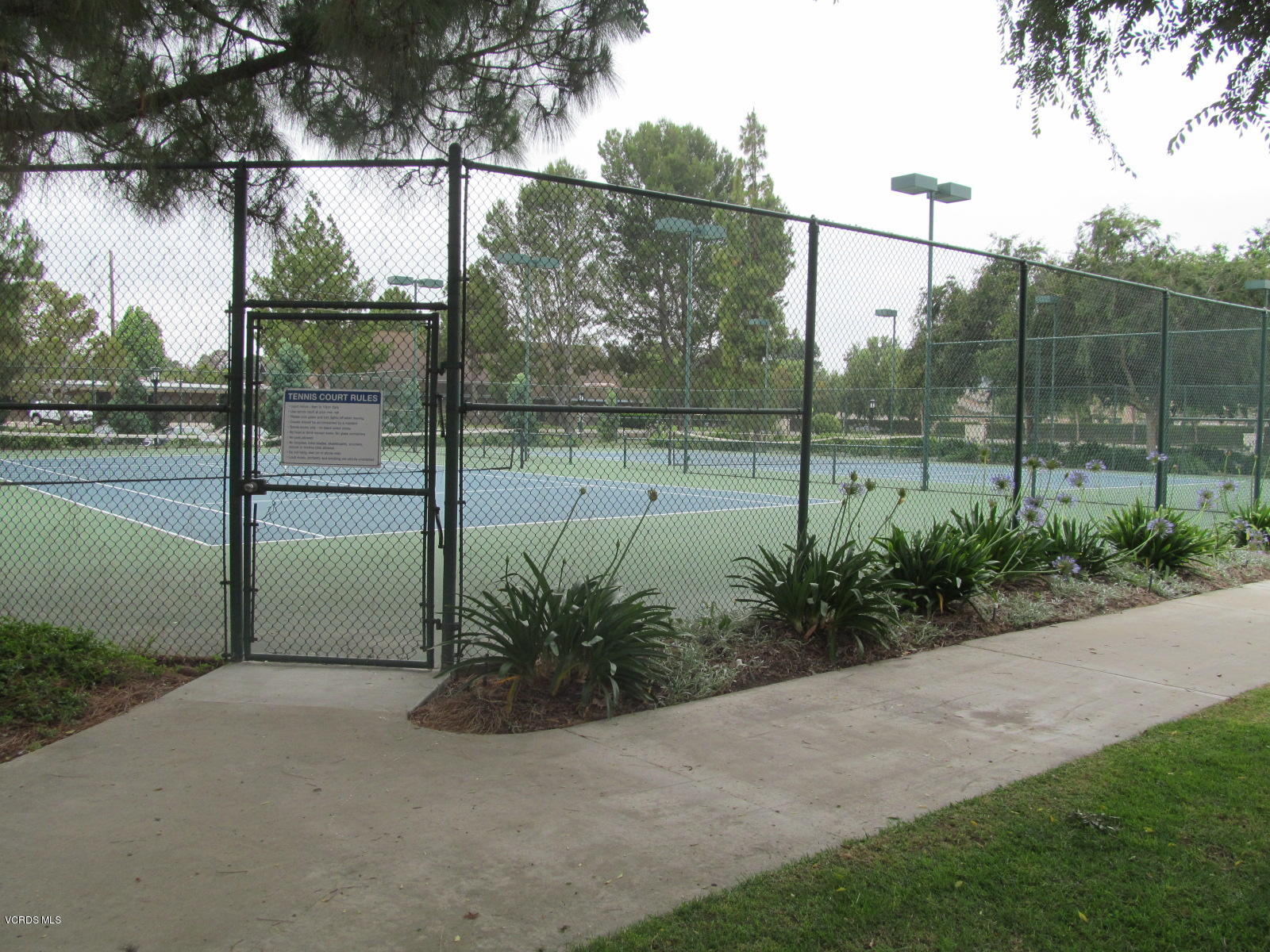 1706 Sinaloa Road, Unit 112 Simi Valley, CA 93065 - Photo 32 of 37 a view of a backyard