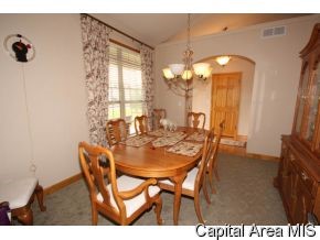 3108 Red Oak Lane Springfield, IL 62712 - Photo 7 of 12 Gallery Image 7