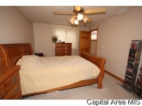 3108 Red Oak Lane Springfield, IL 62712 - Photo 9 of 12 Gallery Image 9