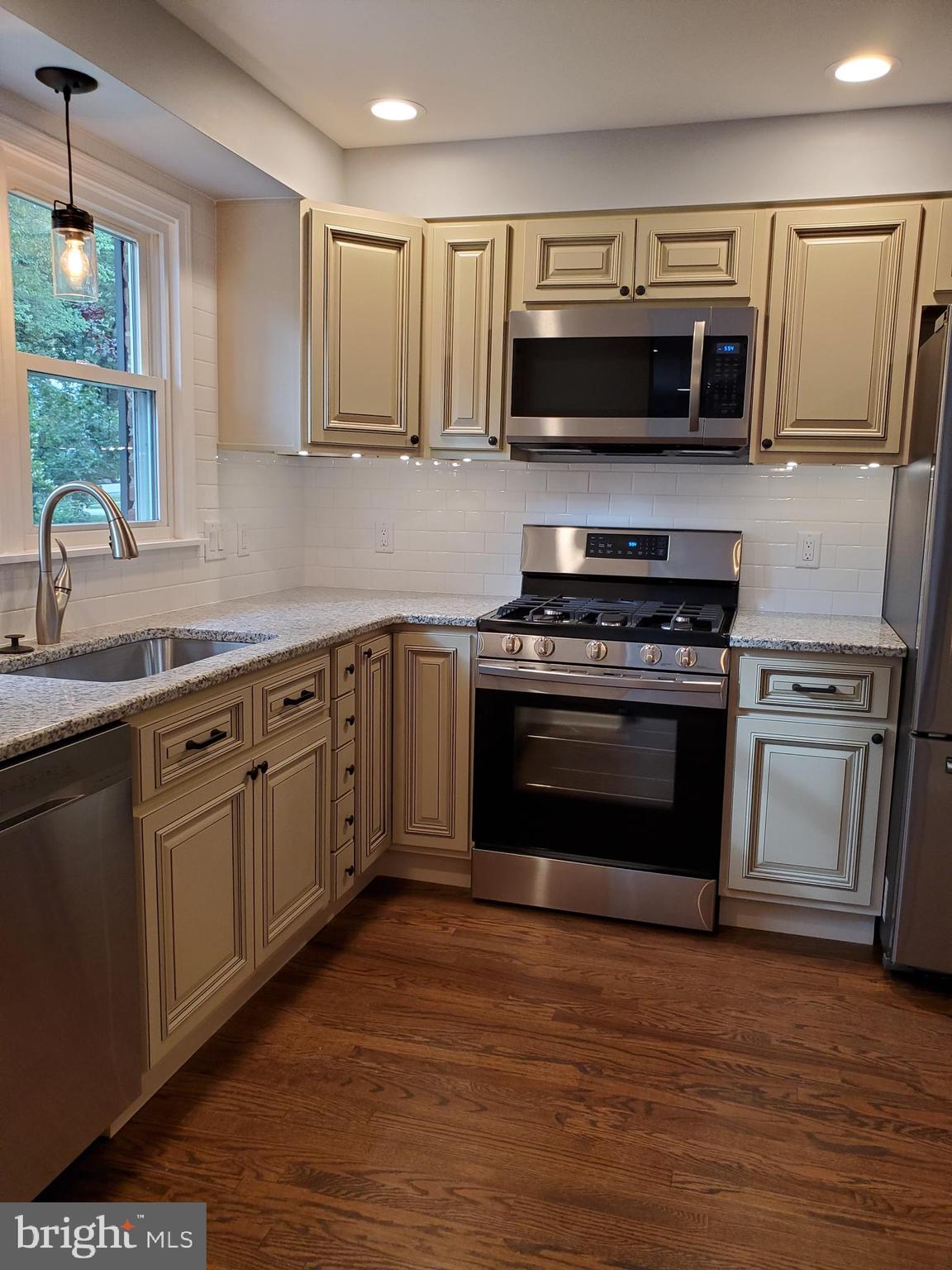 1470 Mauck Road Blue Bell, PA 19422 - Photo 4 of 36 Kitchen, Granite Counters