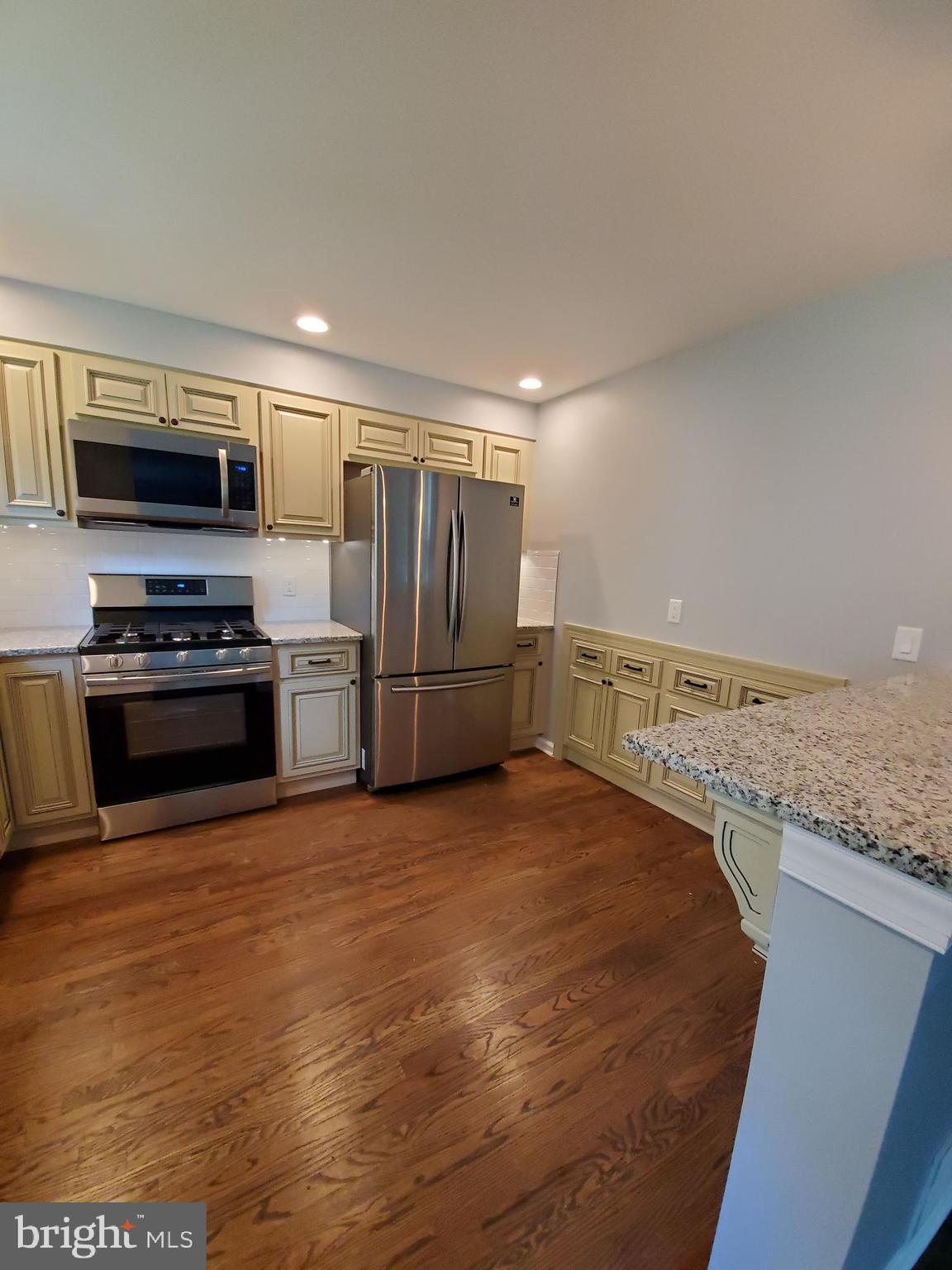 1470 Mauck Road Blue Bell, PA 19422 - Photo 6 of 36 Kitchen, Under counter lighting