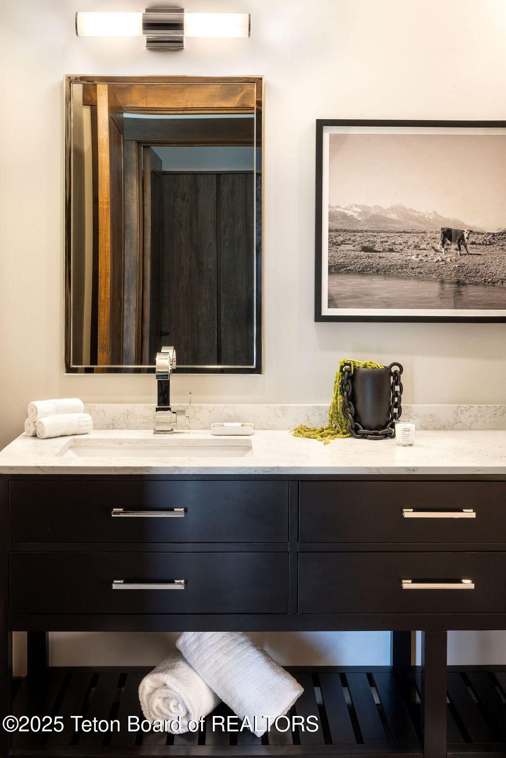 14150 Drake Drive Jackson, WY 83001 - Photo 12 of 29 Upper Bathroom