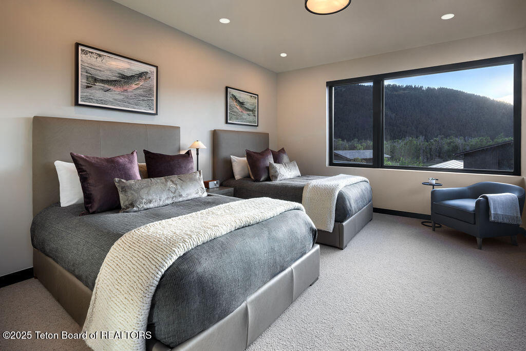 14150 Drake Drive Jackson, WY 83001 - Photo 15 of 29 Upper Double Bedroom