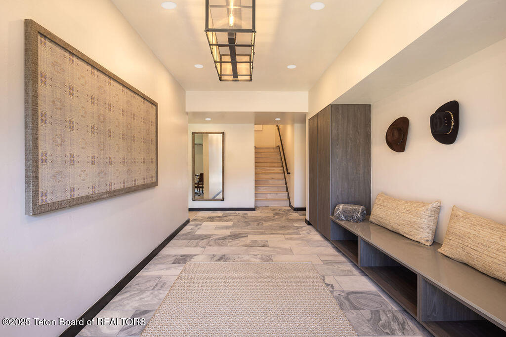 14150 Drake Drive Jackson, WY 83001 - Photo 5 of 29 Entrance