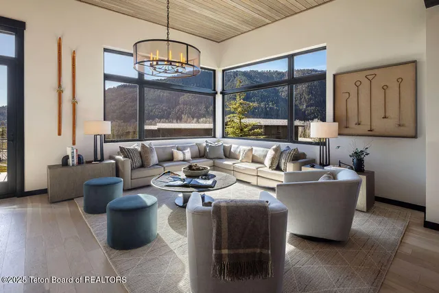 $5,495,000 | 14150 Drake Drive, Jackson, WY 83001