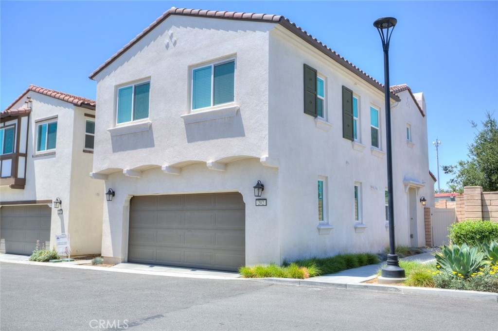 202 Bonita Lane Rialto, CA 92376 - Photo 1 of 43