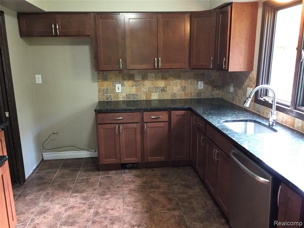 11121 Messmore Road Utica, MI 48317 - Photo 15 of 34 Gallery Image 15
