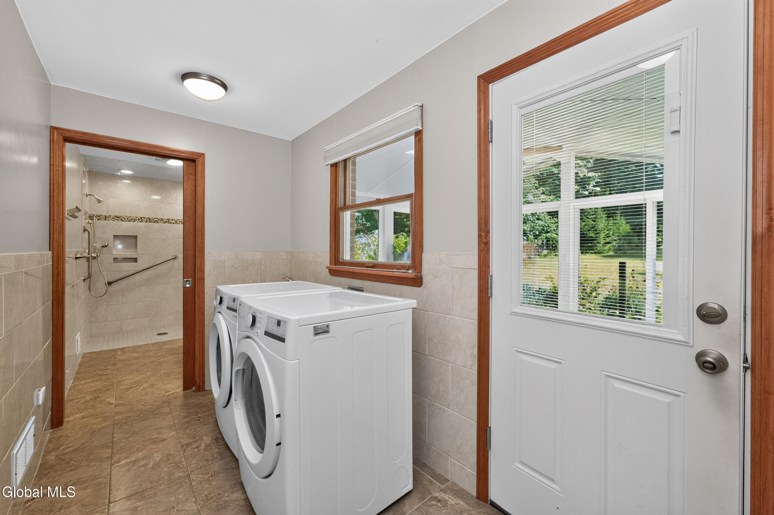 25 Tice Road Guilderland, NY 12203 - Photo 41 of 55 11 Bathroom 1