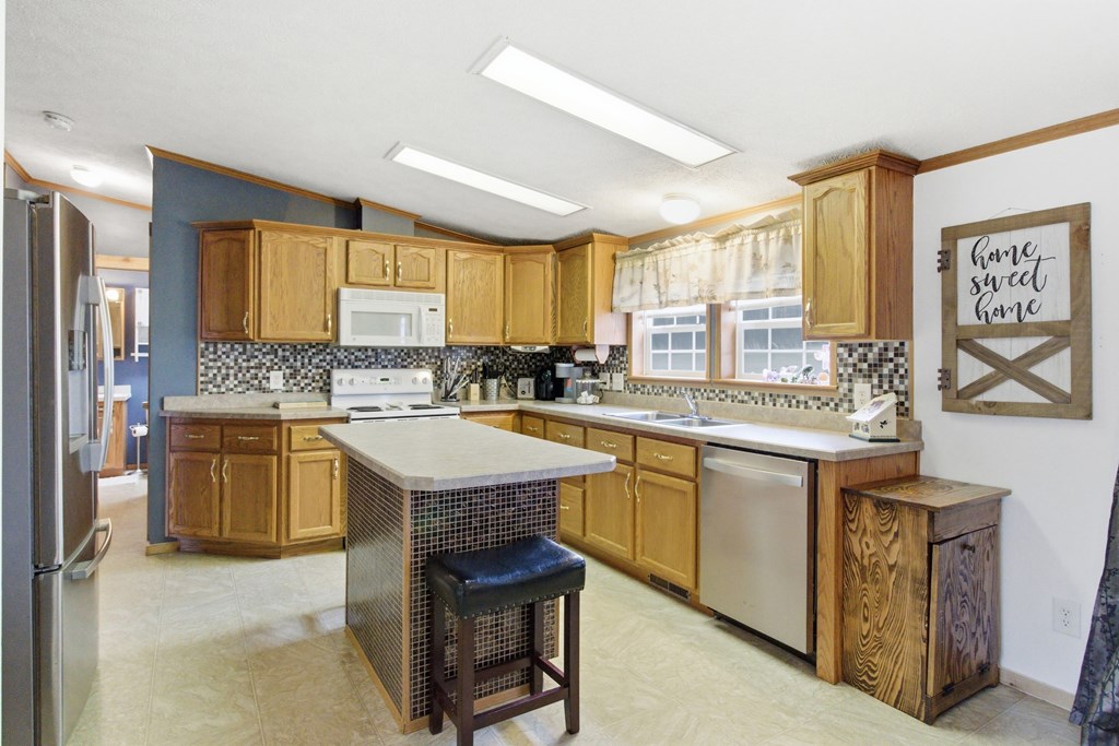 2989 Highway 38 Emlenton, PA 16373 - Photo 8 of 32
