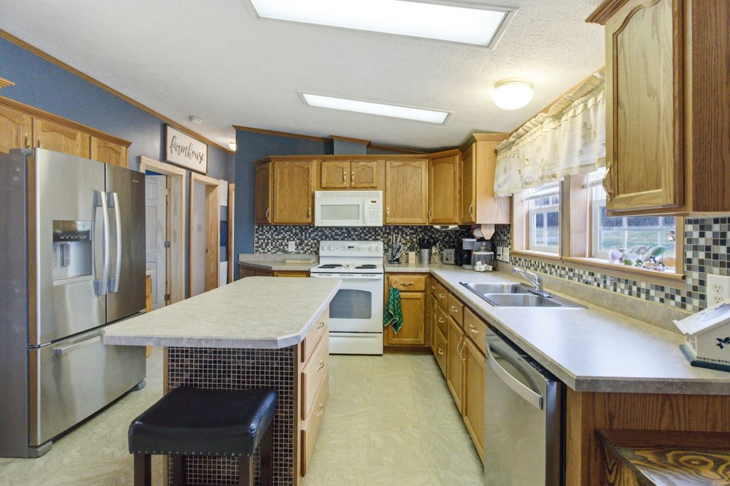2989 Highway 38 Emlenton, PA 16373 - Photo 9 of 32