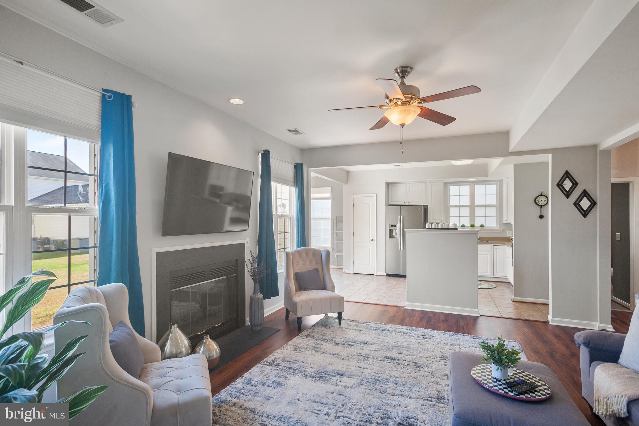 204 Coleman Drive Easton, MD 21601 - Photo 22 of 43 Family Room w/wood burning FPLC