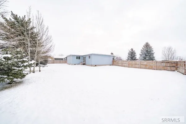 $379,900 | 3879 Ash Lane, Rigby, ID 83442