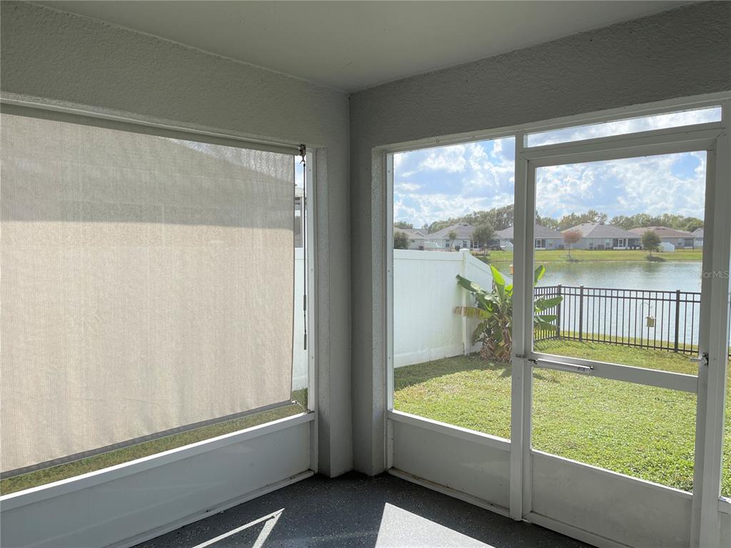 3623 Peregrine Way Lakeland, FL 33811 - Photo 15 of 35 a bathroom with a large window