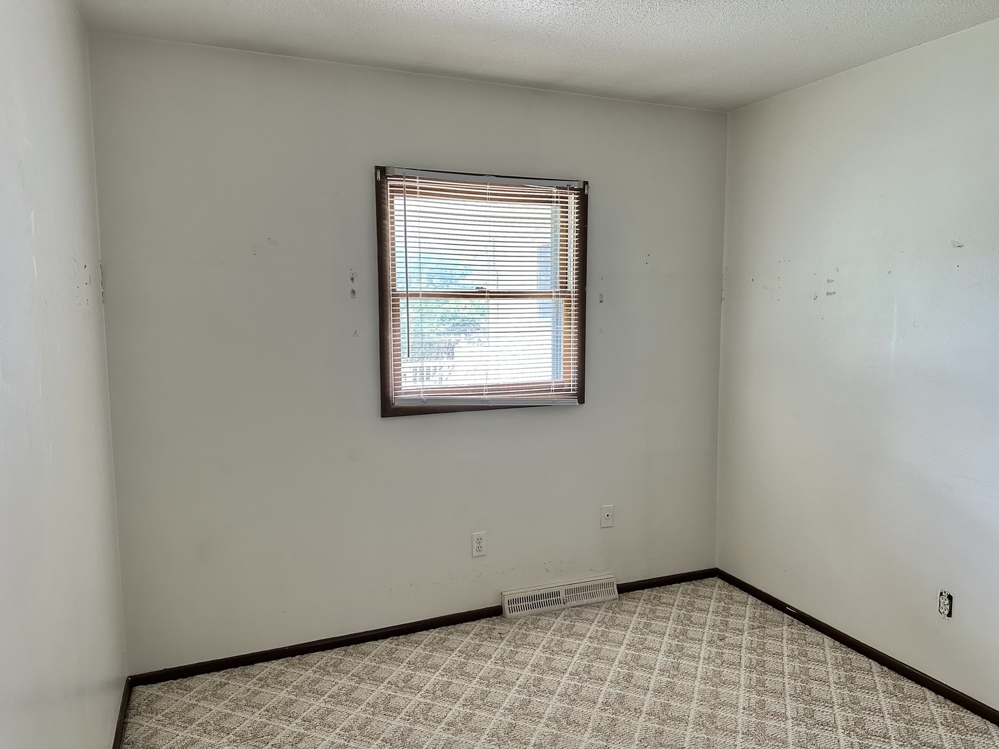 1624 Crestline Drive Clinton, IA 52732 - Photo 12 of 18