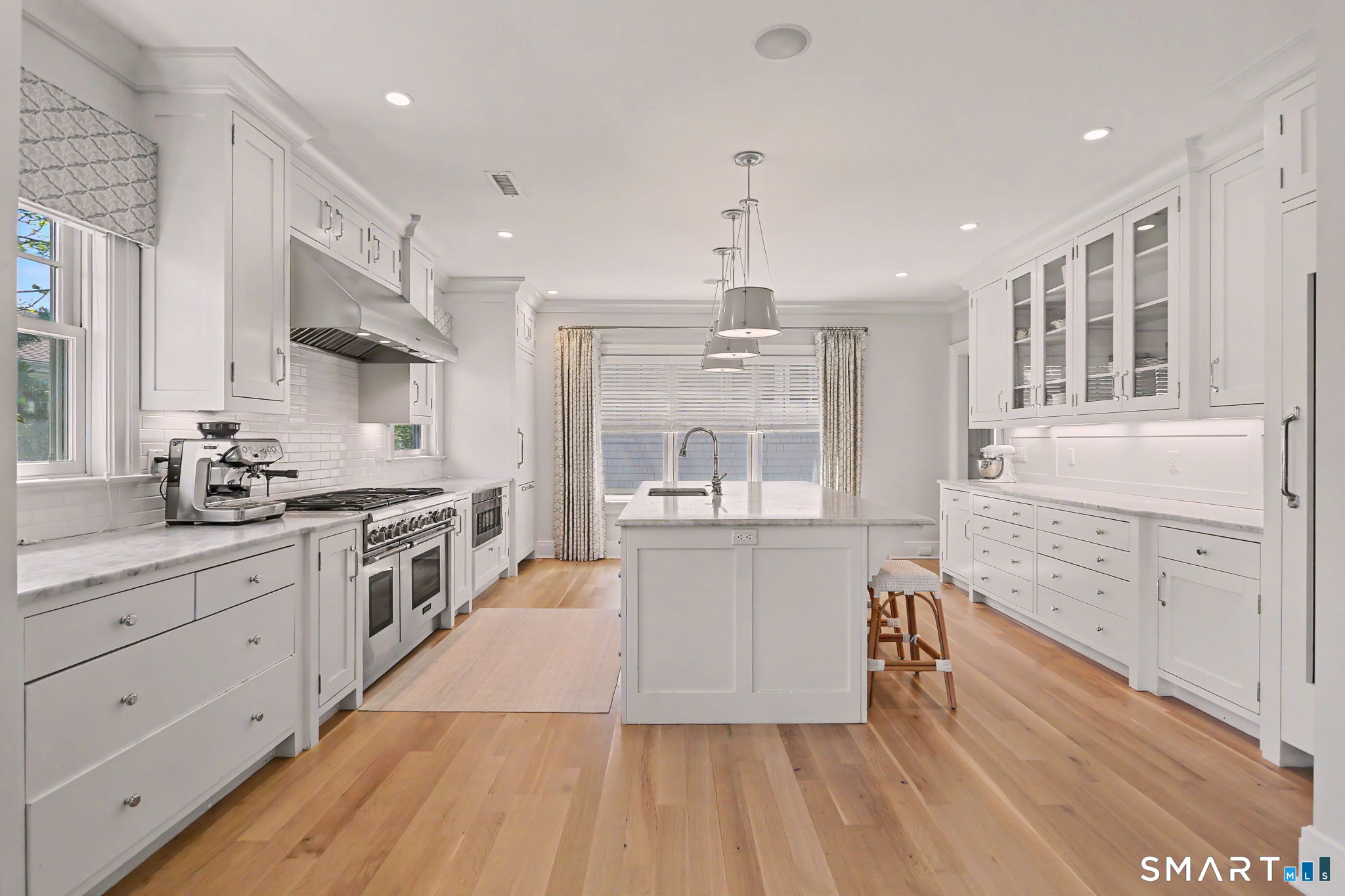 34 Nearwater Road Norwalk, CT 06853 - Photo 9 of 32