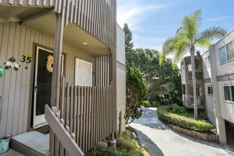 $585,000 | 155 Rosebay Drive, Unit 37, Encinitas, CA 92024