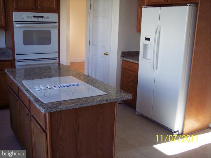 21 Hamstead Road Fredericksburg, VA 22405 - Photo 4 of 15 Kitchen