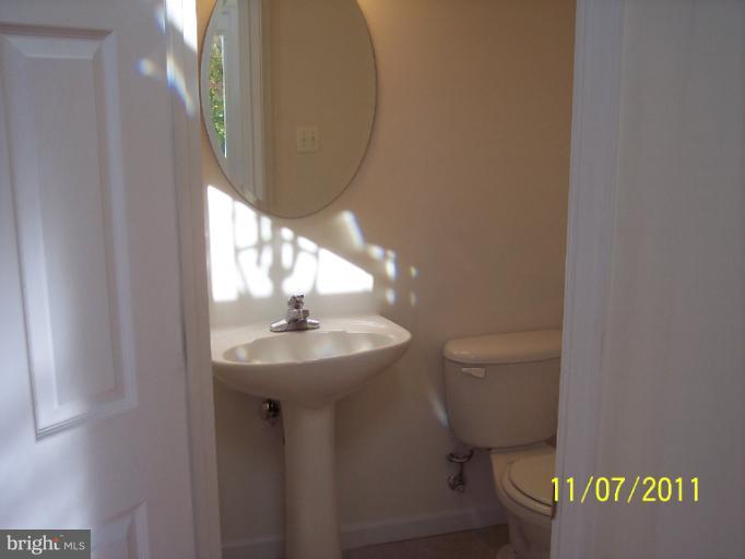 21 Hamstead Road Fredericksburg, VA 22405 - Photo 8 of 15 Bath