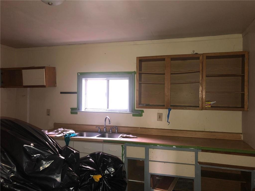 140 Spring Street Coal Center, PA 15423 - Photo 5 of 15 Gallery Image 5