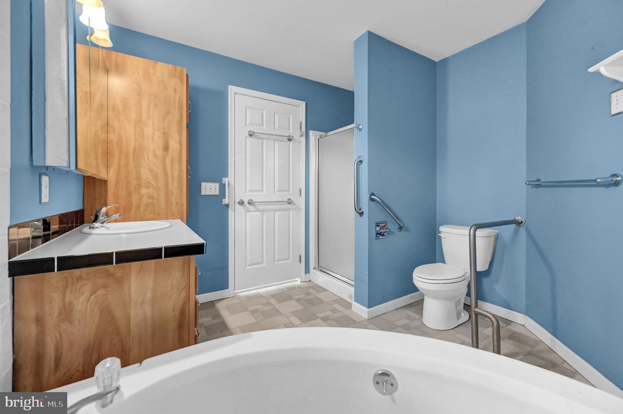 650 Garriston Road Lewisberry, PA 17339 - Photo 18 of 23 Primary Bath