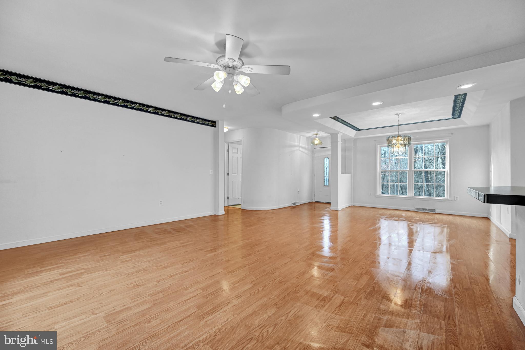 650 Garriston Road Lewisberry, PA 17339 - Photo 3 of 23 living/dining area