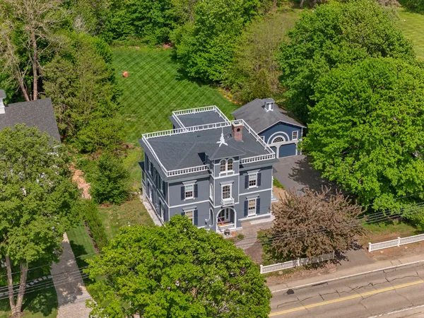 $3,125,000 | 32 Summer Street, Kennebunk, ME 04043
