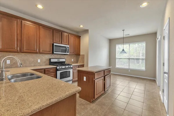 $3,100 | 3504 Dolomite Trail, Round Rock, TX 78681